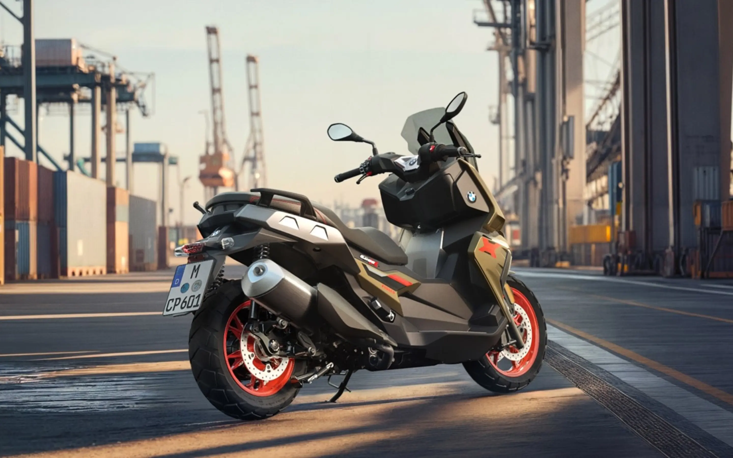 BMW C400 X Exterieur Achterzijde