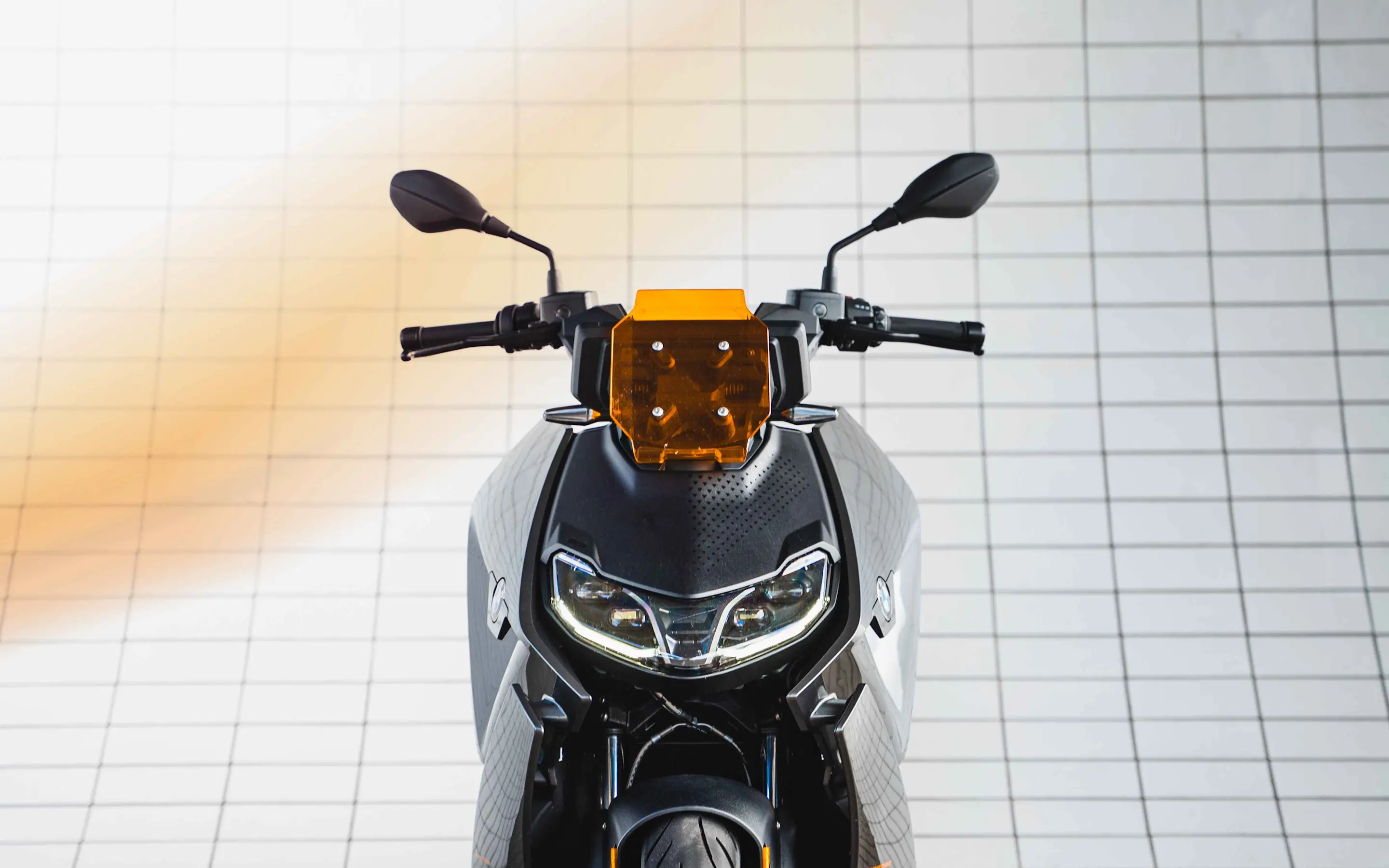 BMW CE 04 Extrerieur voorzijde