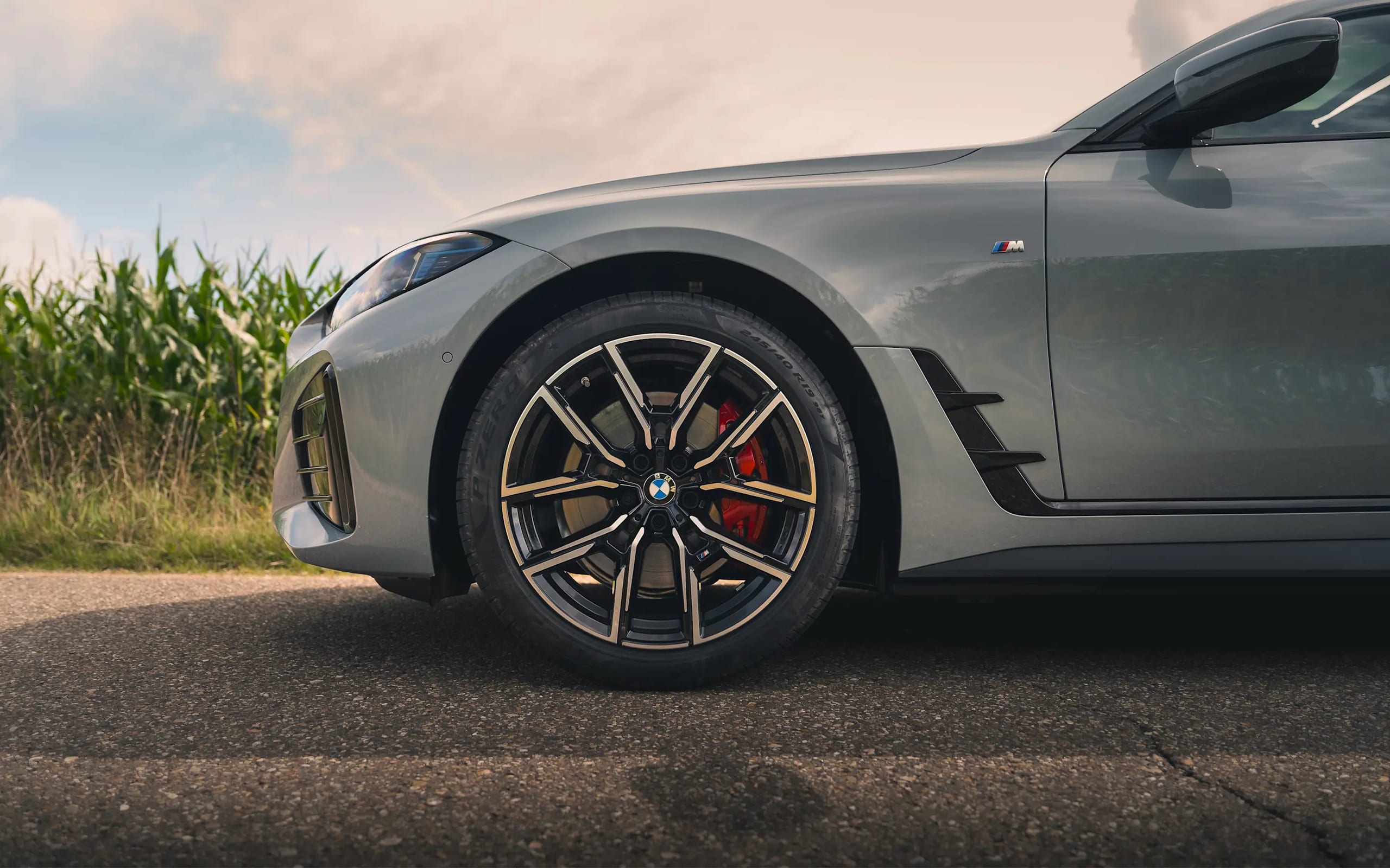 bmw i4 interieur wielen