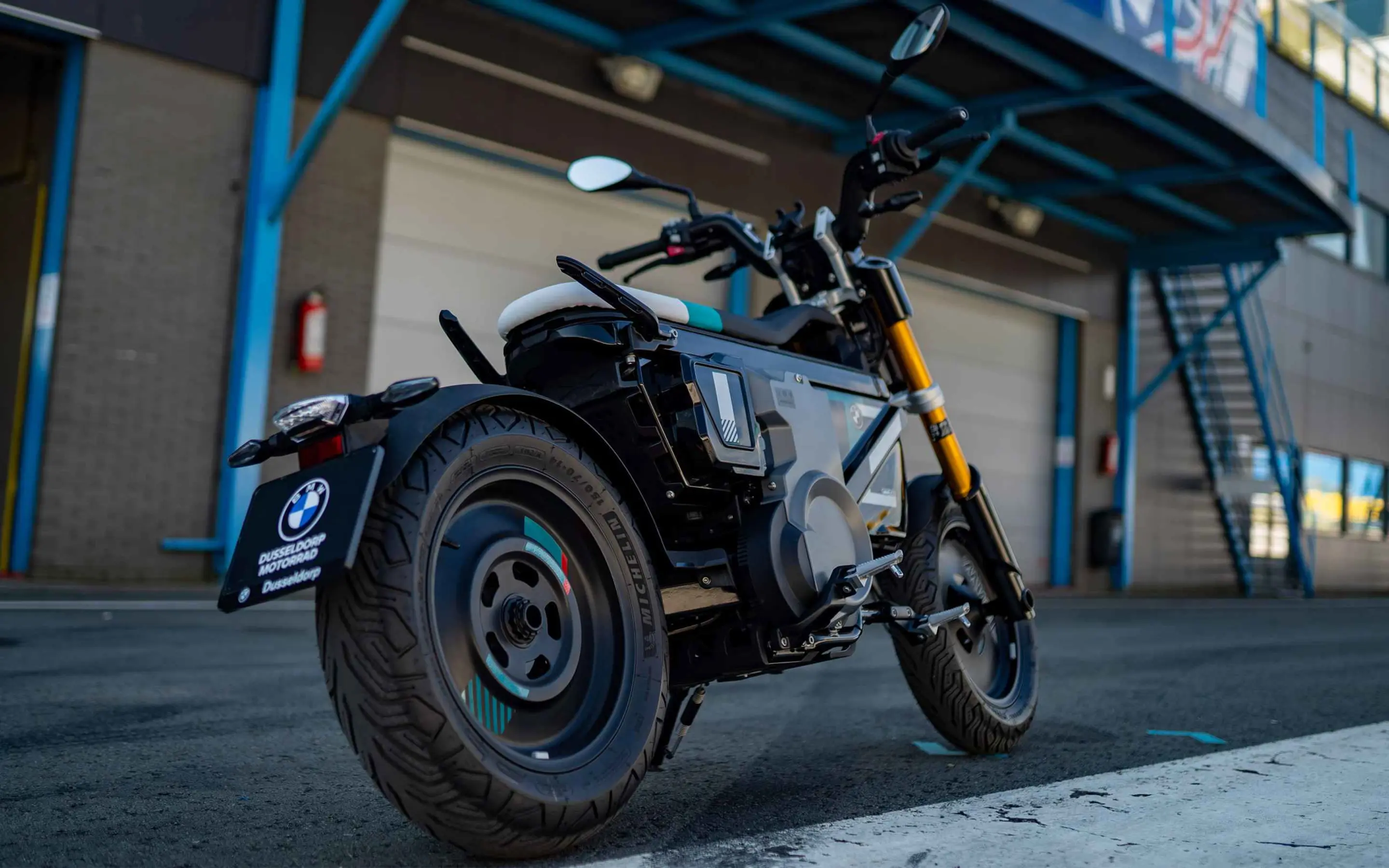 Dusseldorp Motorrad BMW CE 02 2 11