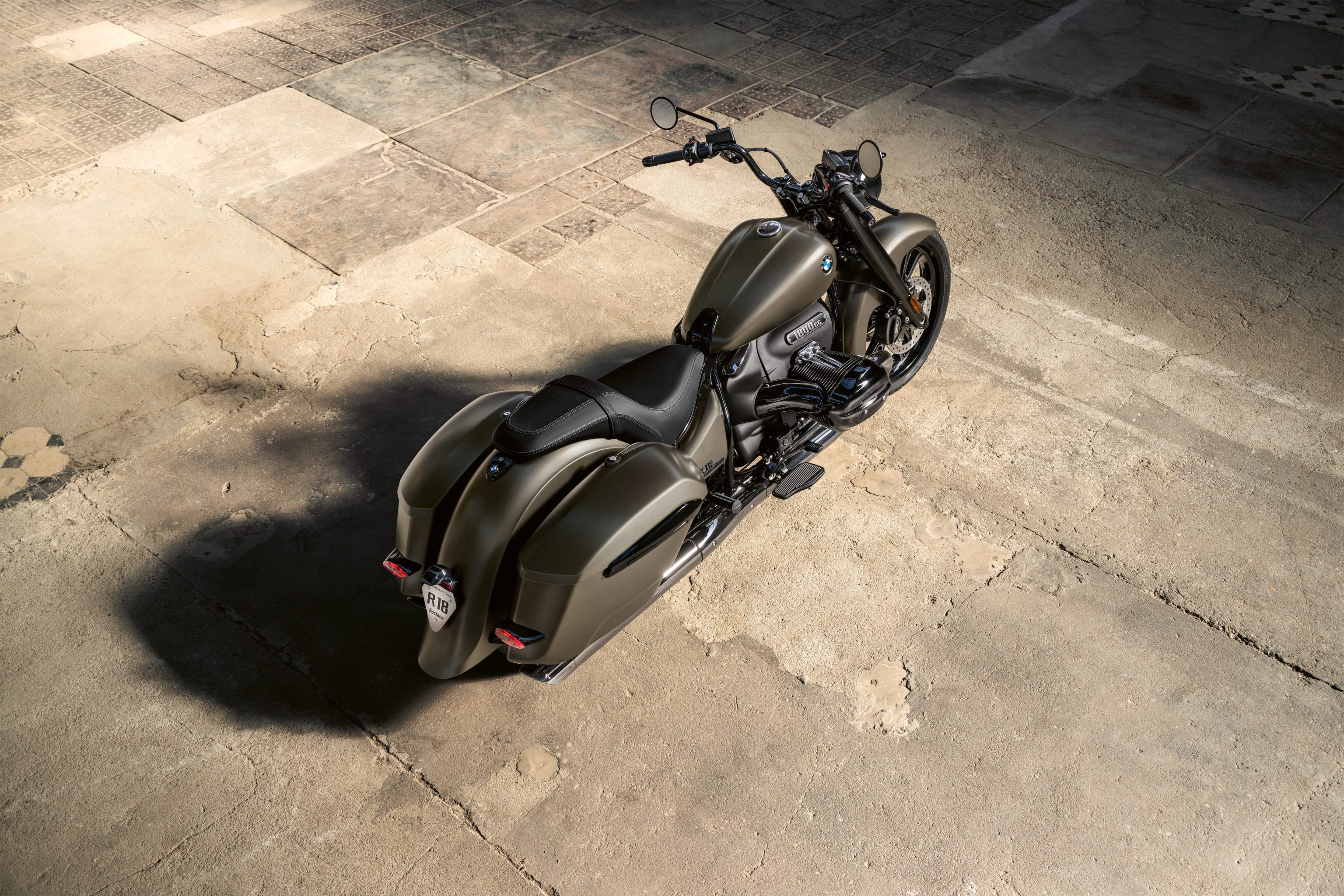 bmw r 18 roctane 05
