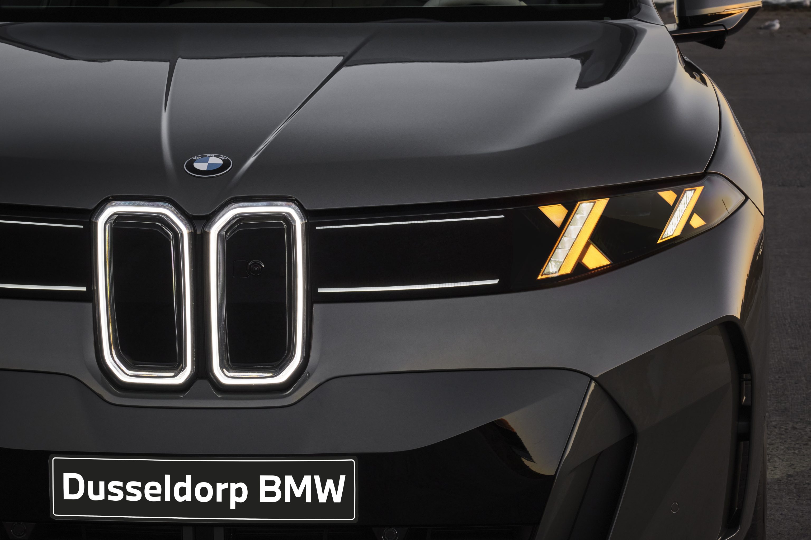 lamp + nierengrille van de nieuwe BMW X5 Neue klasse M